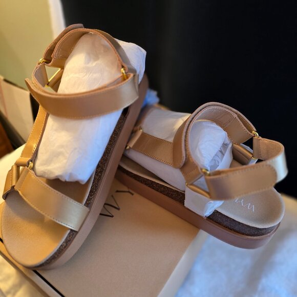 WYDR Nevada Footbed Sandals - Picture 3 of 5